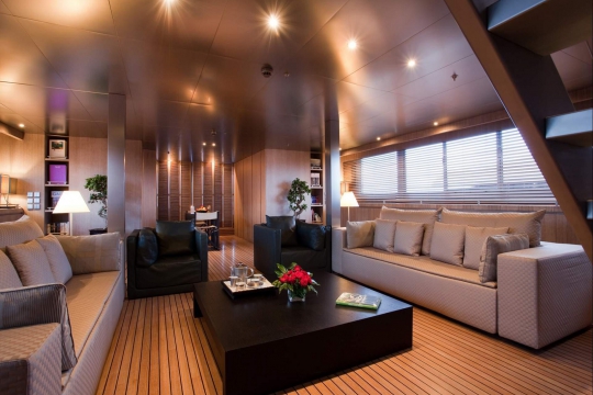 Motor Yacht Mariu Codecasa for charter - saloon