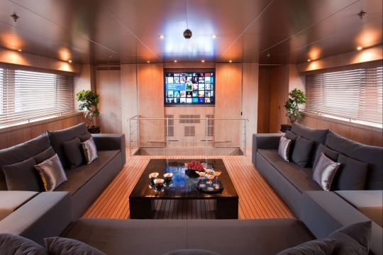 Motor Yacht Mariu Codecasa for charter - tv lounge